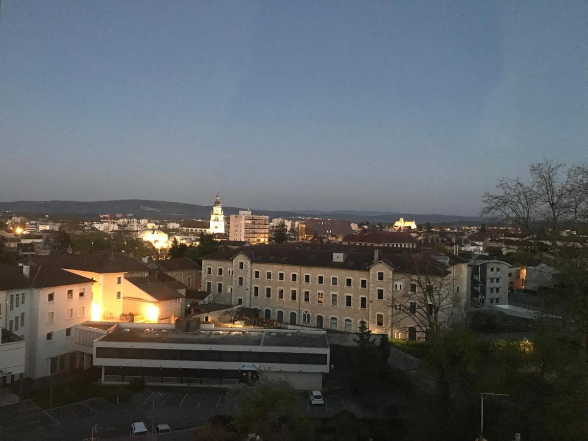 Bel Appartement Renove, Spacieux Et Lumineux Bourg-en-Bresse Exteriér fotografie